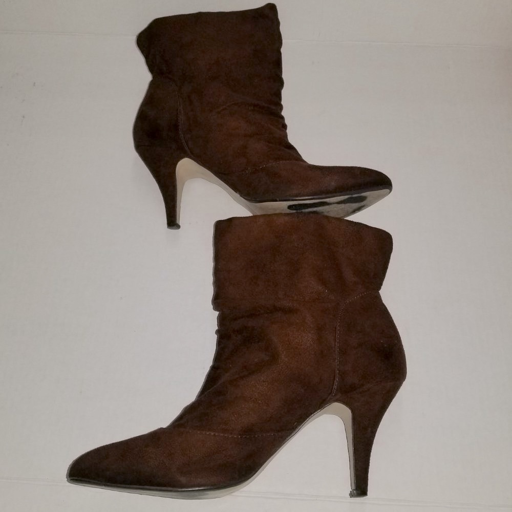 BAMBOO Brown‎ Heels Booties - Picture 4 of 11